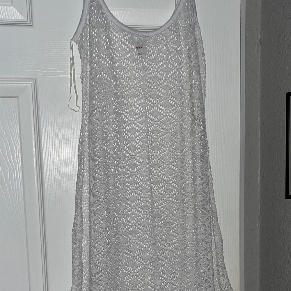 White cover - up
